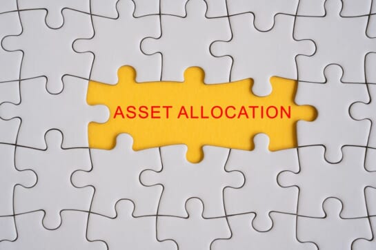 Managing Regret Risk: The Role of Asset Allocation